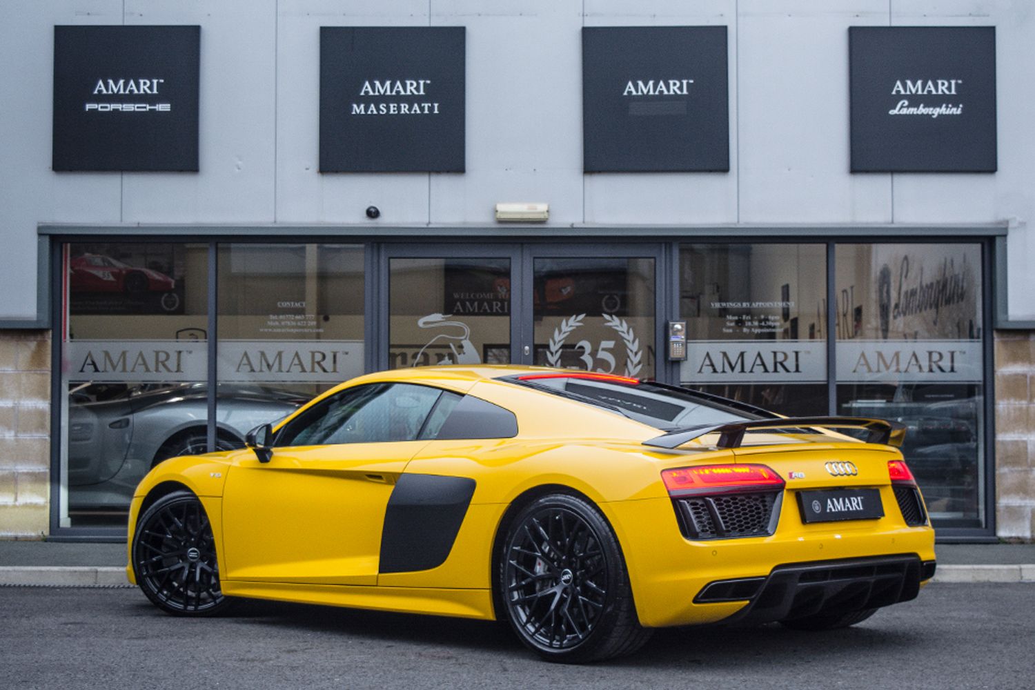 AUDI R8 COUPE 5.2 V10 PLUS QUATTRO 2DR SEMI AUTOMATIC