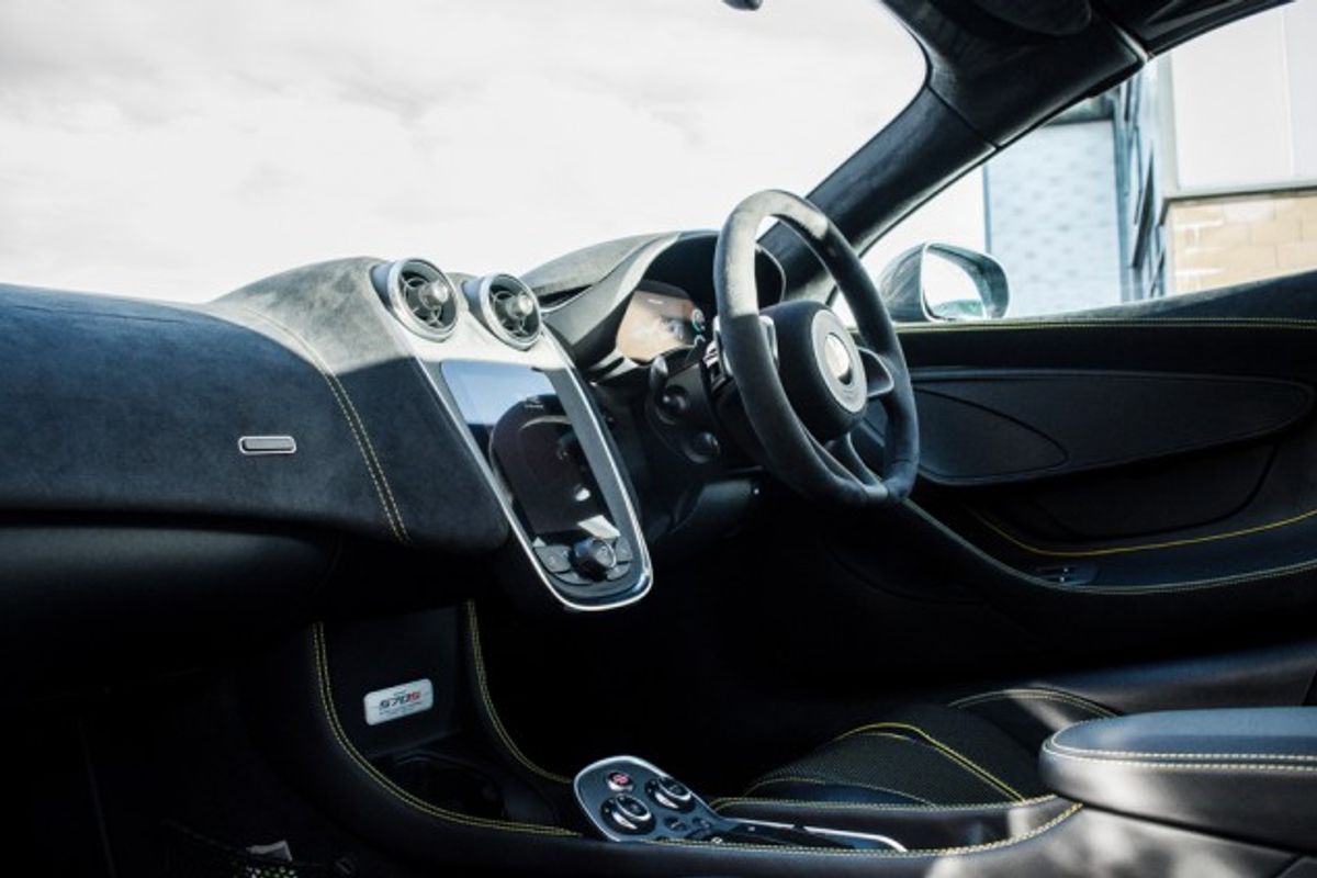 MCLAREN 570S CONVERTIBLE 3.8 V8 SSG 2DR SEMI AUTOMATIC