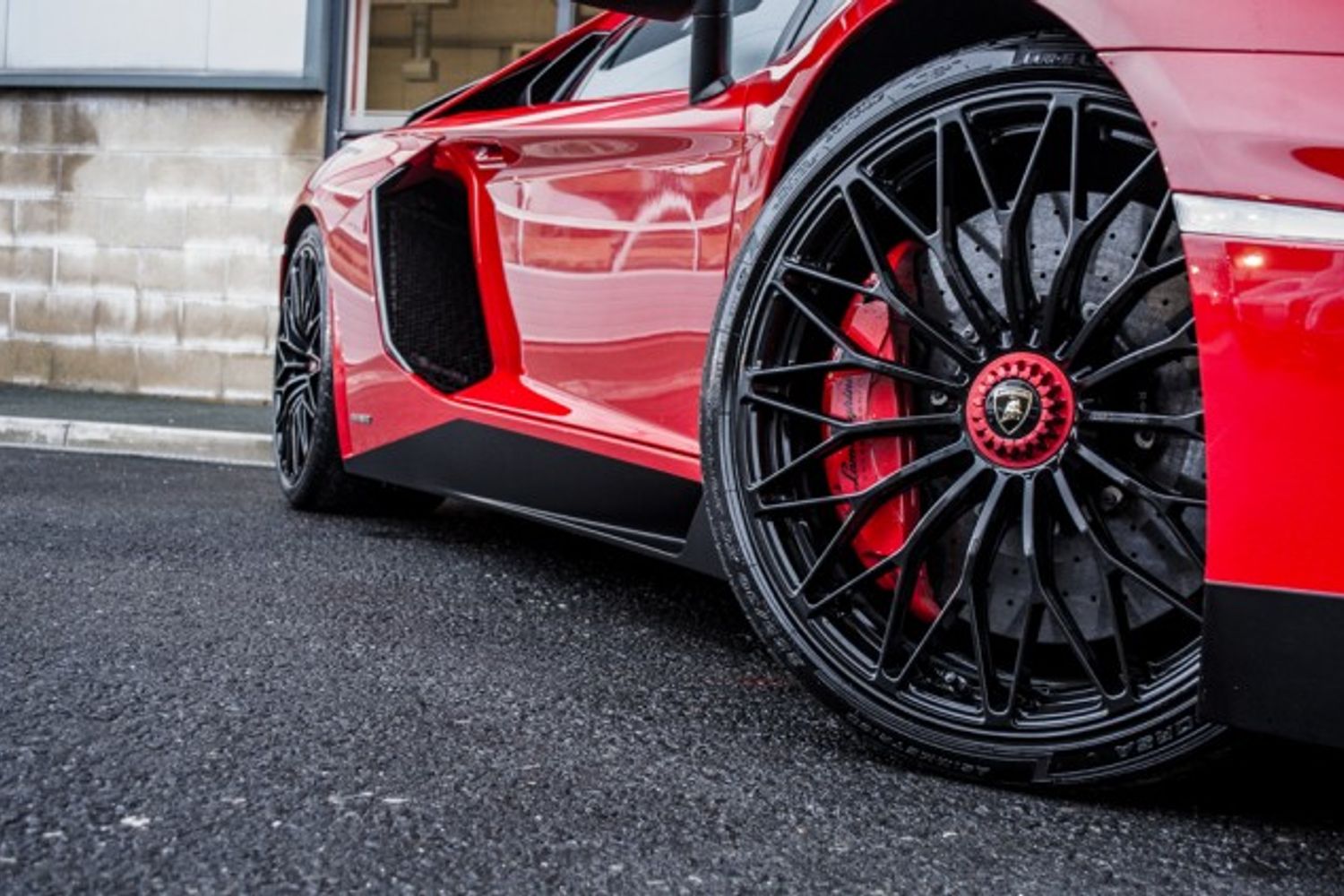 LAMBORGHINI AVENTADOR COUPE 6.5 LP 750-4 SUPERVELOCE LHD