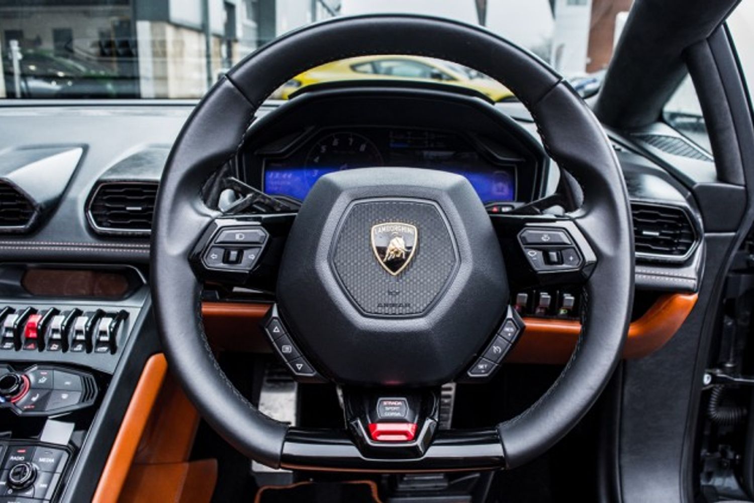 LAMBORGHINI HURACAN CONVERTIBLE 5.2 LP 610-4 SPYDER 2DR SEMI AUTOMATIC