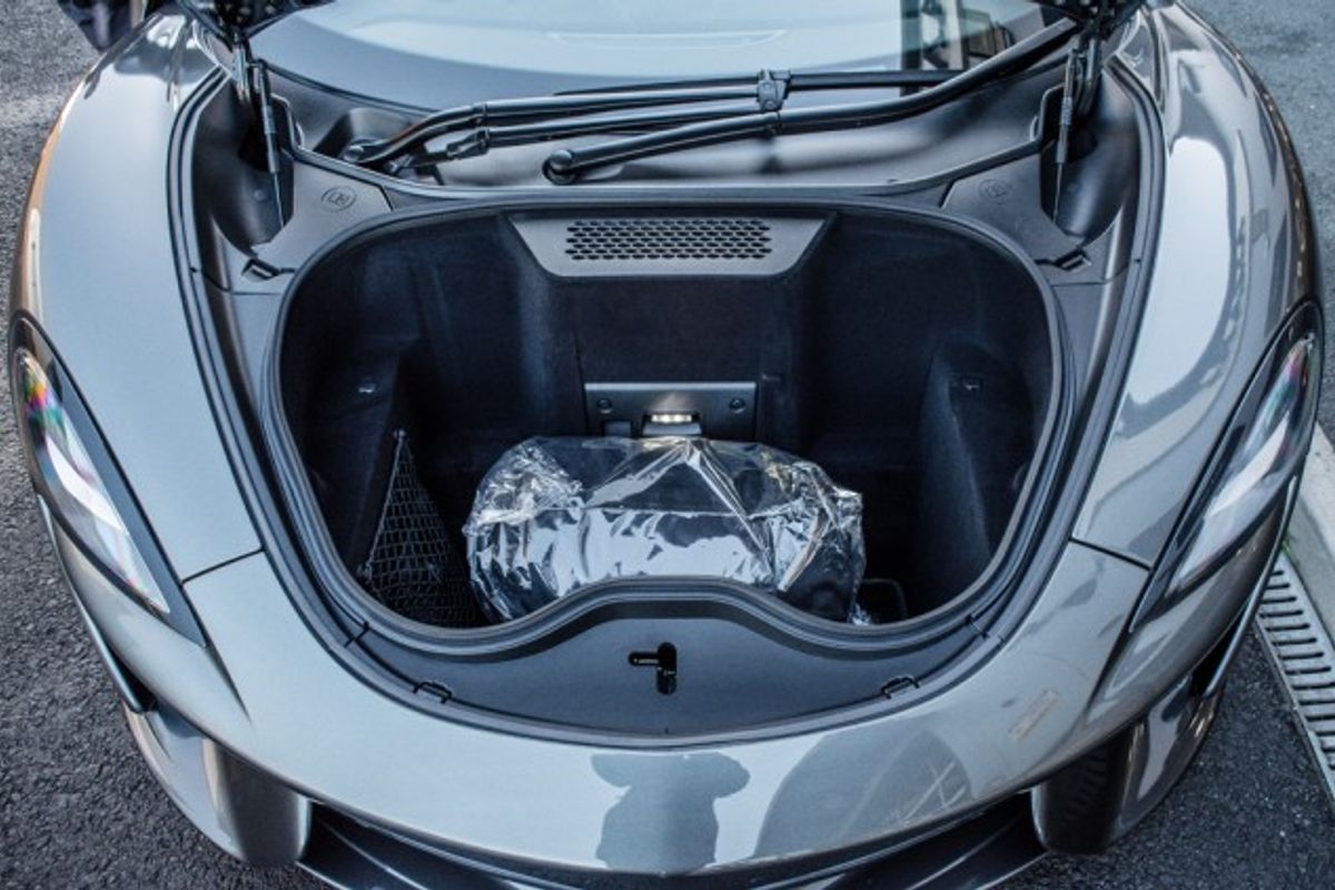 MCLAREN 570S CONVERTIBLE 3.8 V8 SSG 2DR SEMI AUTOMATIC