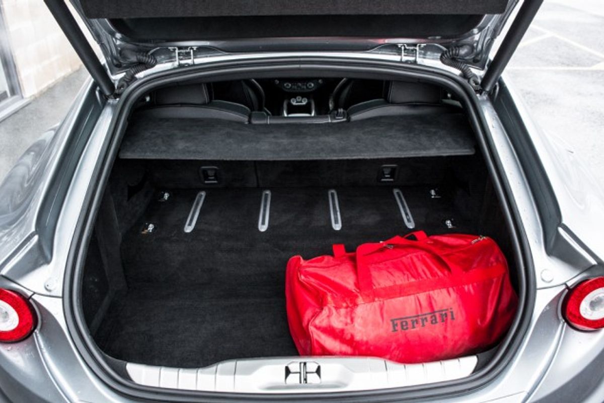 FERRARI FF HATCHBACK 6.3 V12 3DR