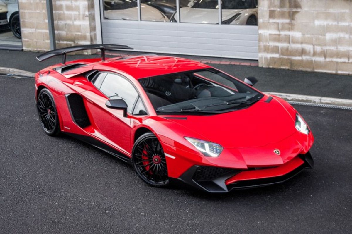 LAMBORGHINI AVENTADOR COUPE 6.5 LP 750-4 SUPERVELOCE LHD