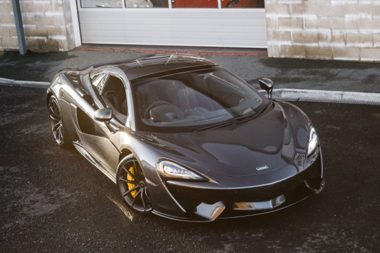 MCLAREN 570S CONVERTIBLE 3.8 V8 SSG 2DR SEMI AUTOMATIC