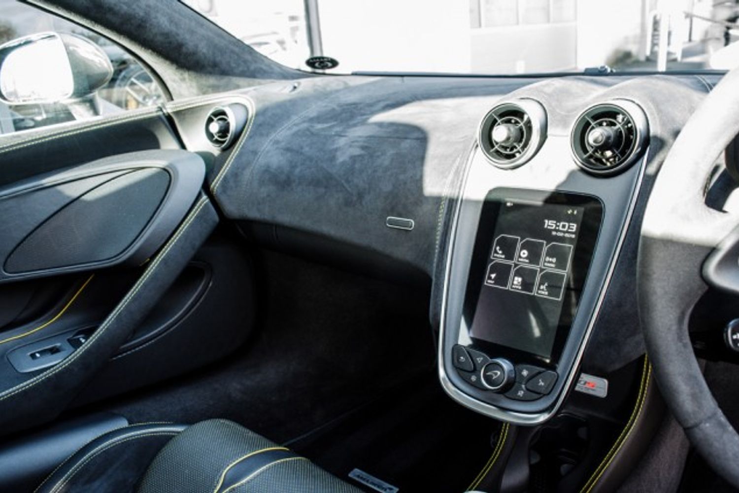 MCLAREN 570S CONVERTIBLE 3.8 V8 SSG 2DR SEMI AUTOMATIC