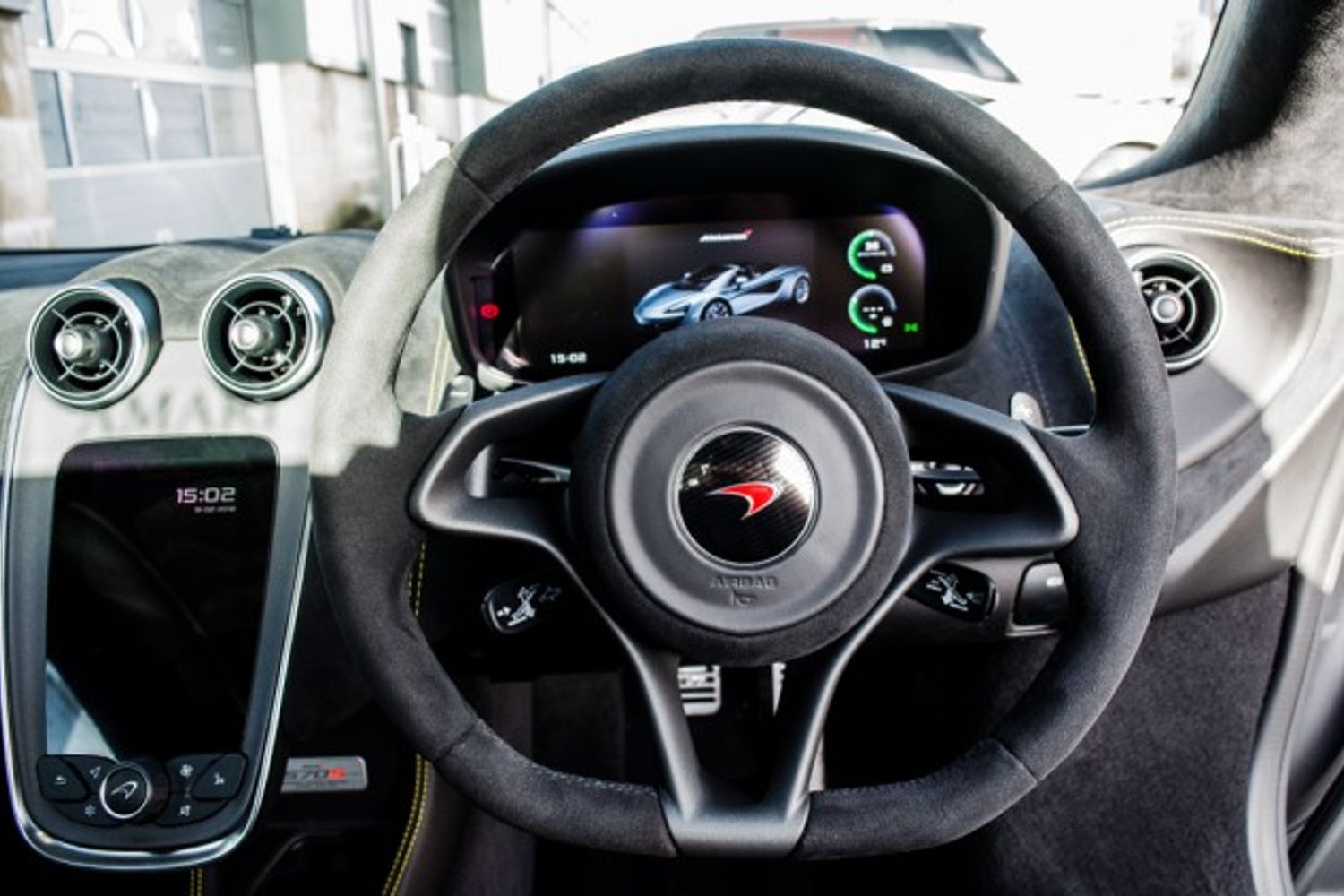 MCLAREN 570S CONVERTIBLE 3.8 V8 SSG 2DR SEMI AUTOMATIC