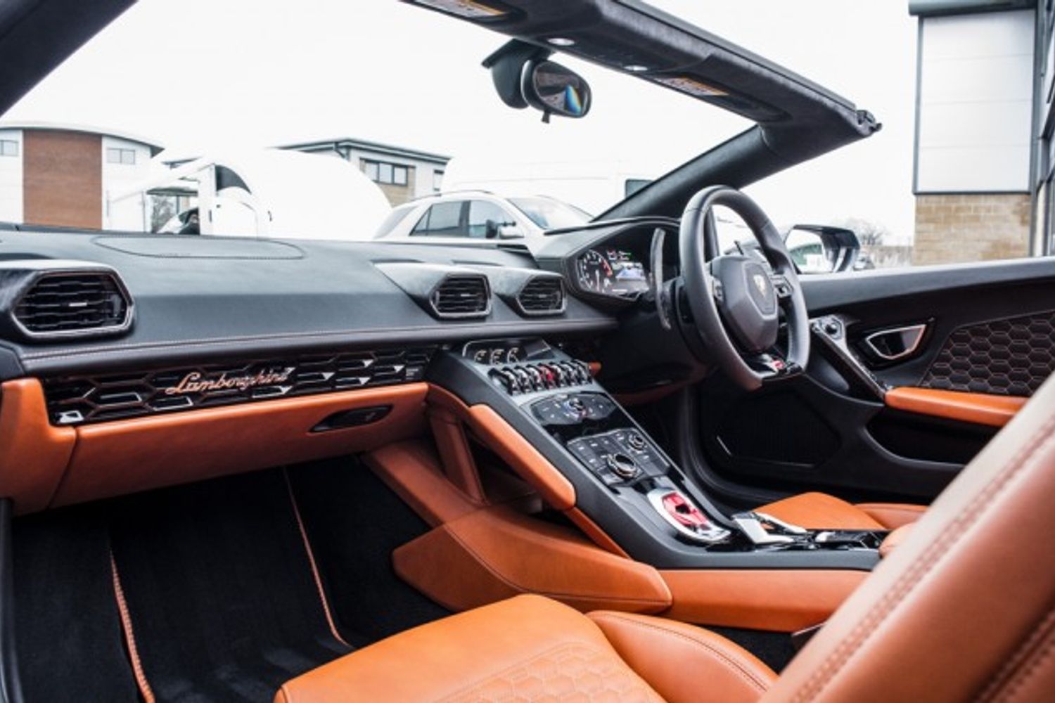 LAMBORGHINI HURACAN CONVERTIBLE 5.2 LP 610-4 SPYDER 2DR SEMI AUTOMATIC