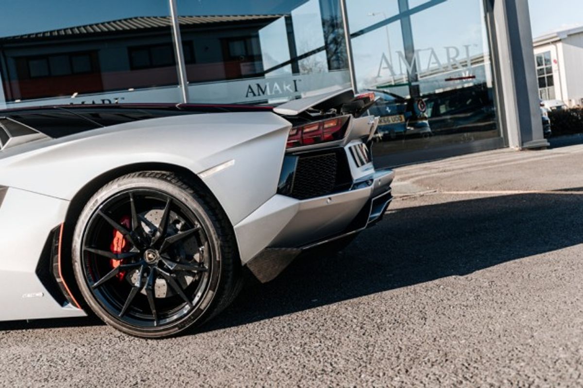 LAMBORGHINI AVENTADOR COUPE 6.5 LP 700-4 PIRELLI EDITION