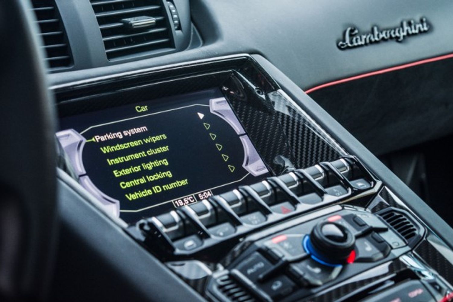 LAMBORGHINI AVENTADOR COUPE 6.5 LP 750-4 SUPERVELOCE LHD