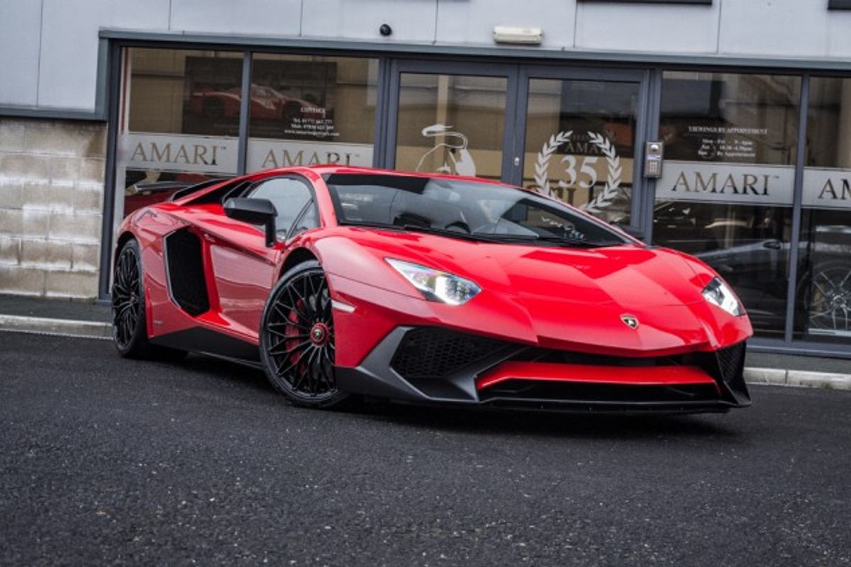 LAMBORGHINI AVENTADOR COUPE 6.5 LP 750-4 SUPERVELOCE LHD