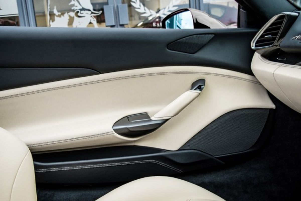 FERRARI 488 CONVERTIBLE 3.9 SPIDER 2DR SEMI AUTOMATIC