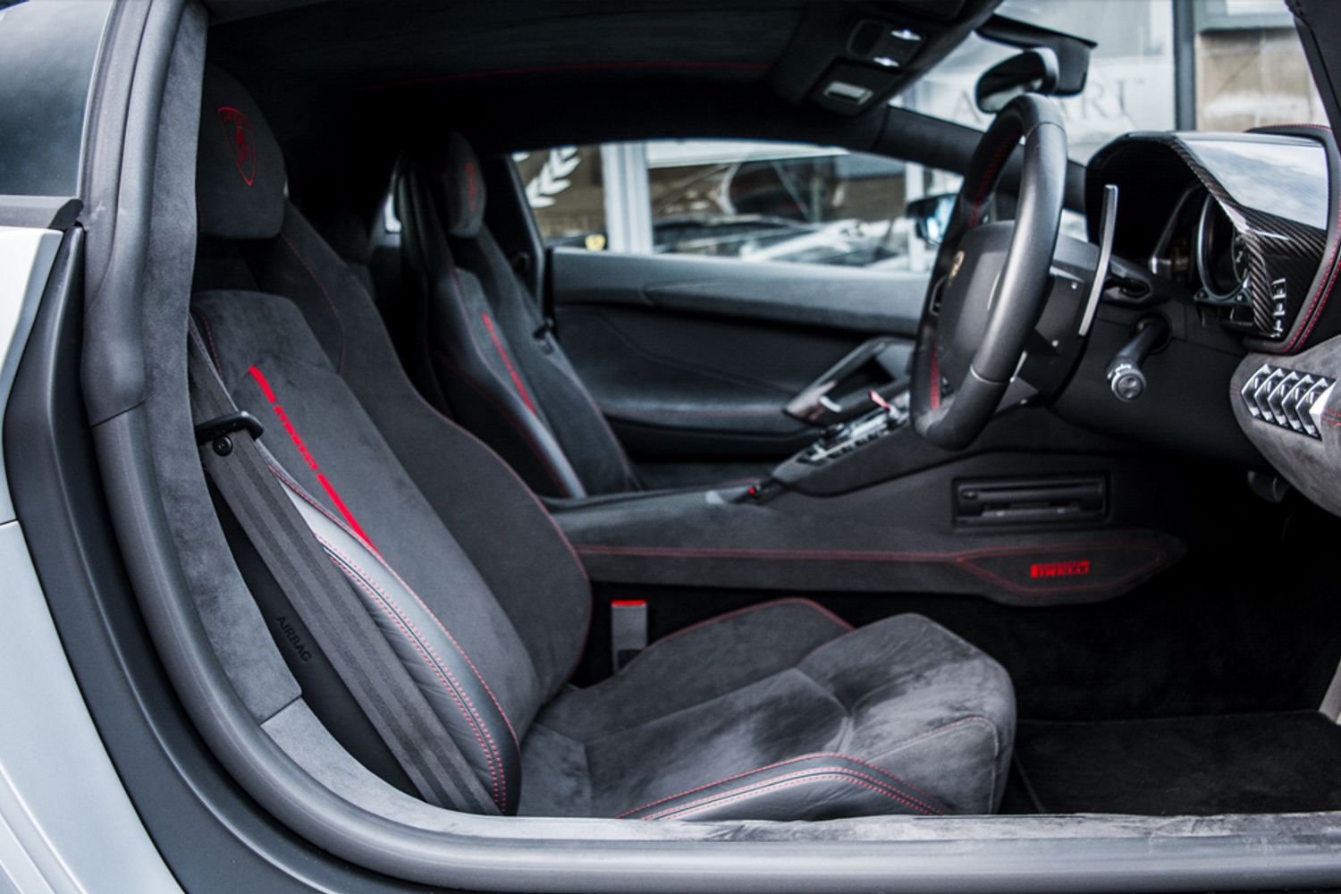 LAMBORGHINI AVENTADOR COUPE 6.5 LP 700-4 PIRELLI EDITION