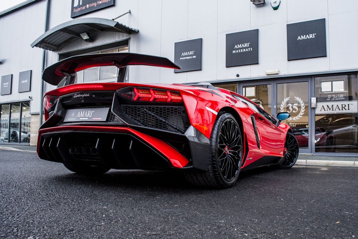 LAMBORGHINI AVENTADOR COUPE 6.5 LP 750-4 SUPERVELOCE LHD