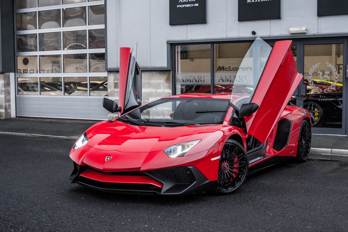 LAMBORGHINI AVENTADOR COUPE 6.5 LP 750-4 SUPERVELOCE LHD