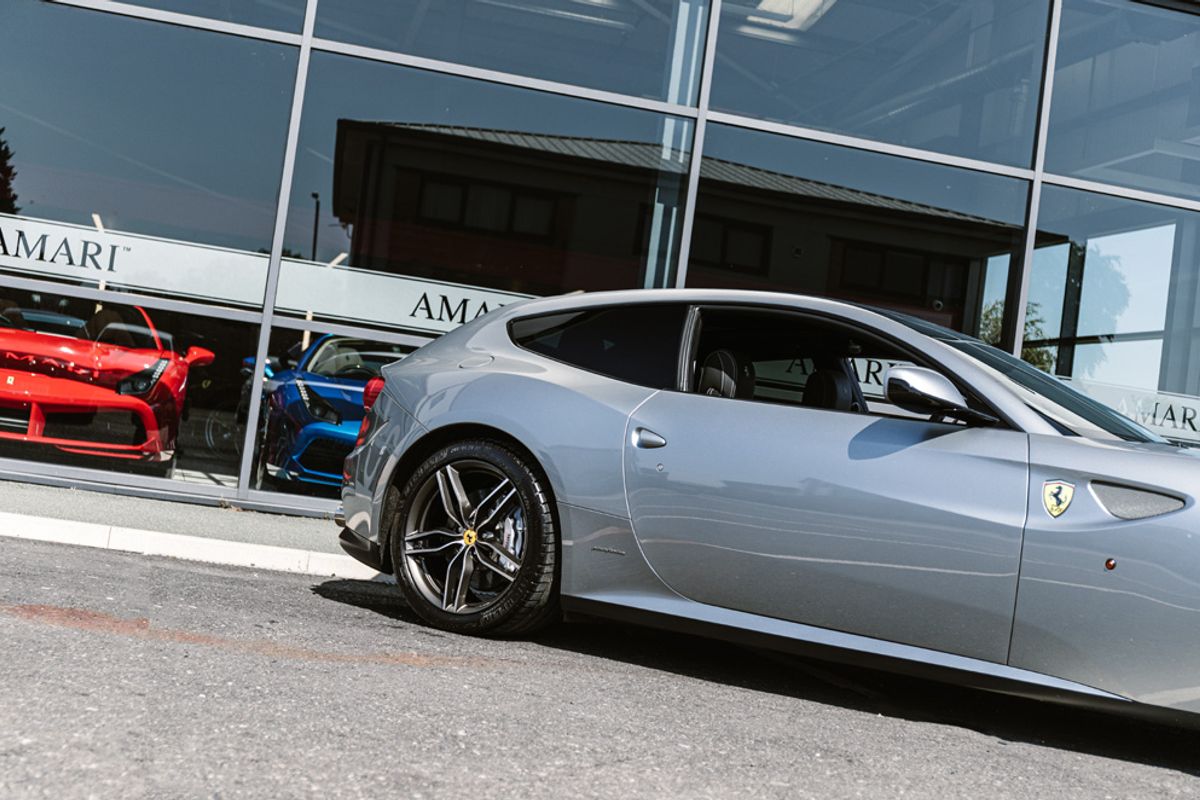 FERRARI FF HATCHBACK 6.3 V12 3DR