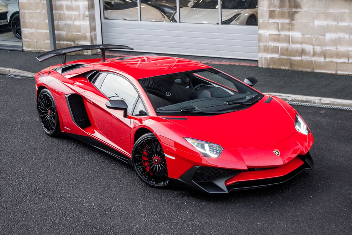 LAMBORGHINI AVENTADOR COUPE 6.5 LP 750-4 SUPERVELOCE LHD