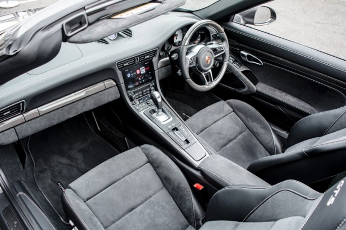 PORSCHE 911 CONVERTIBLE 3.0 TARGA 4 PDK 2DR SEMI AUTOMATIC