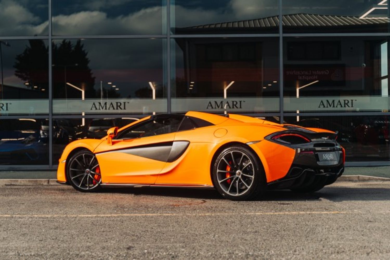 MCLAREN 570S CONVERTIBLE 3.8 V8 SSG 2DR SEMI AUTOMATIC