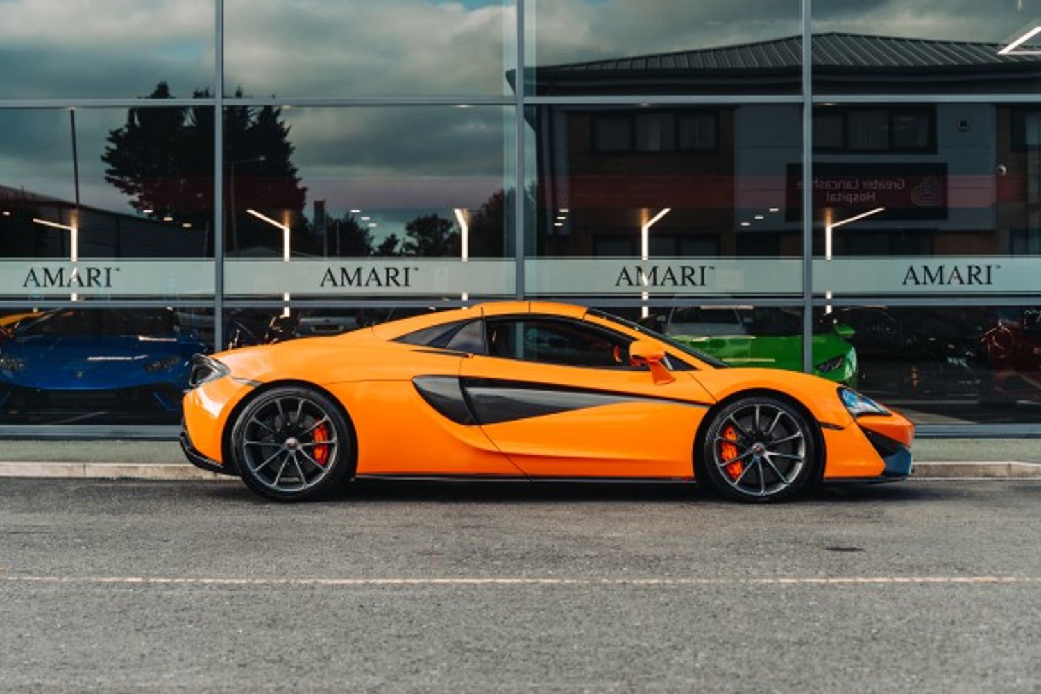 MCLAREN 570S CONVERTIBLE 3.8 V8 SSG 2DR SEMI AUTOMATIC