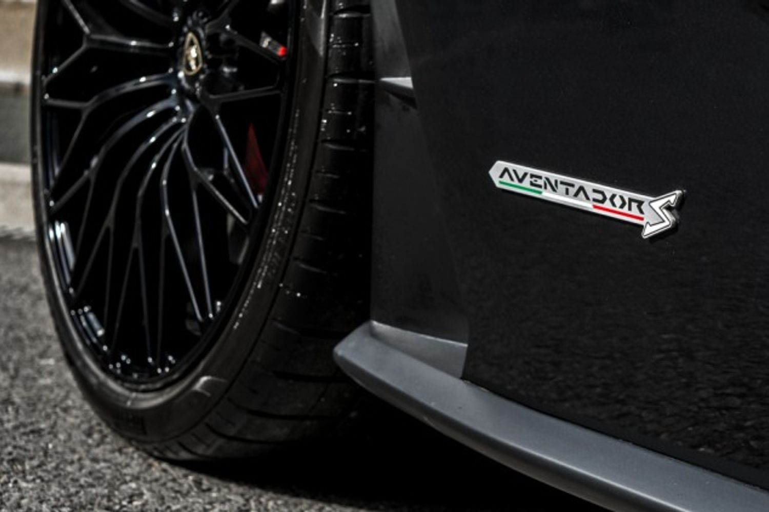 LAMBORGHINI AVENTADOR COUPE 6.5 LP 740-4 S 2DR SEMI AUTOMATIC