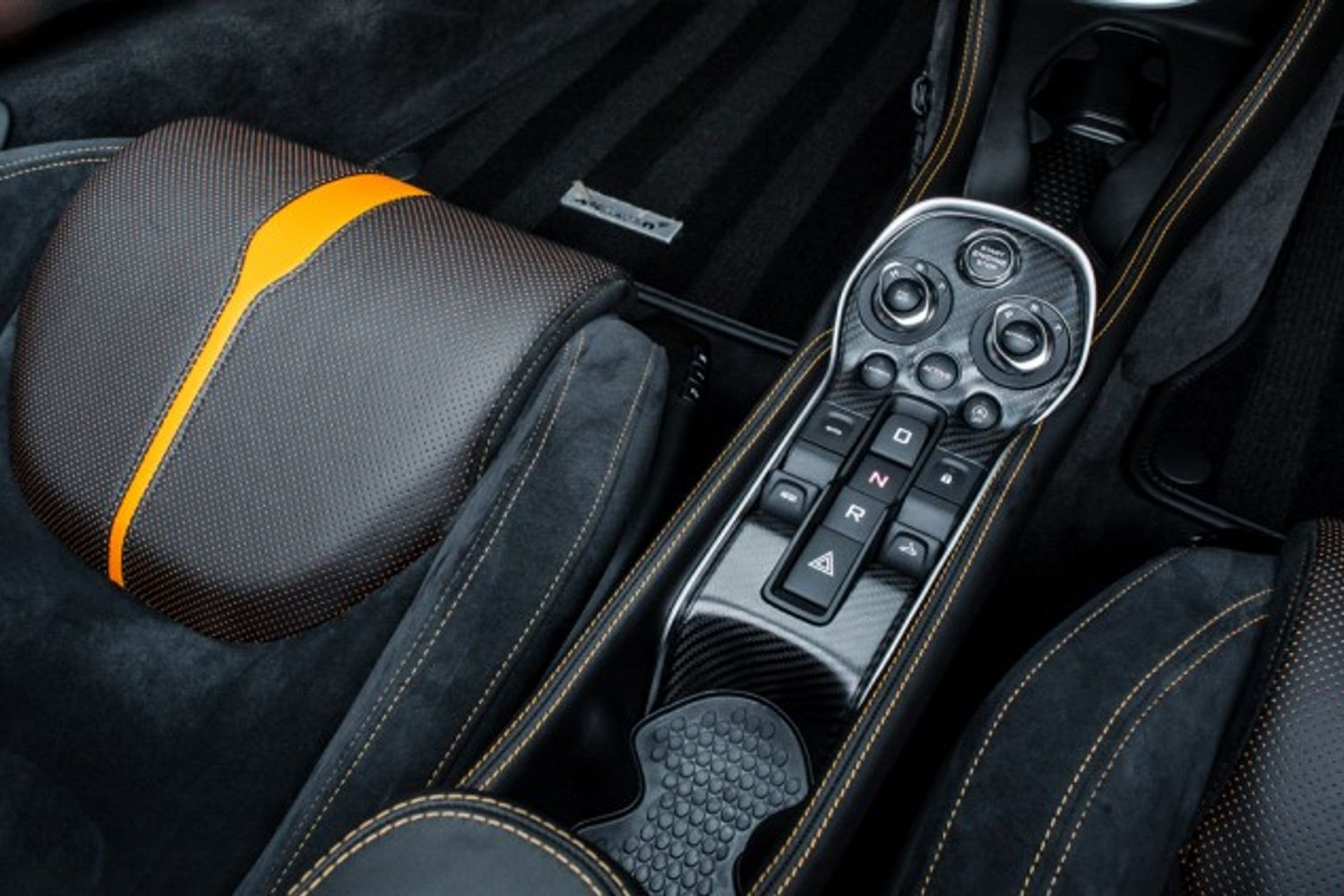 MCLAREN 570S CONVERTIBLE 3.8 V8 SSG 2DR SEMI AUTOMATIC