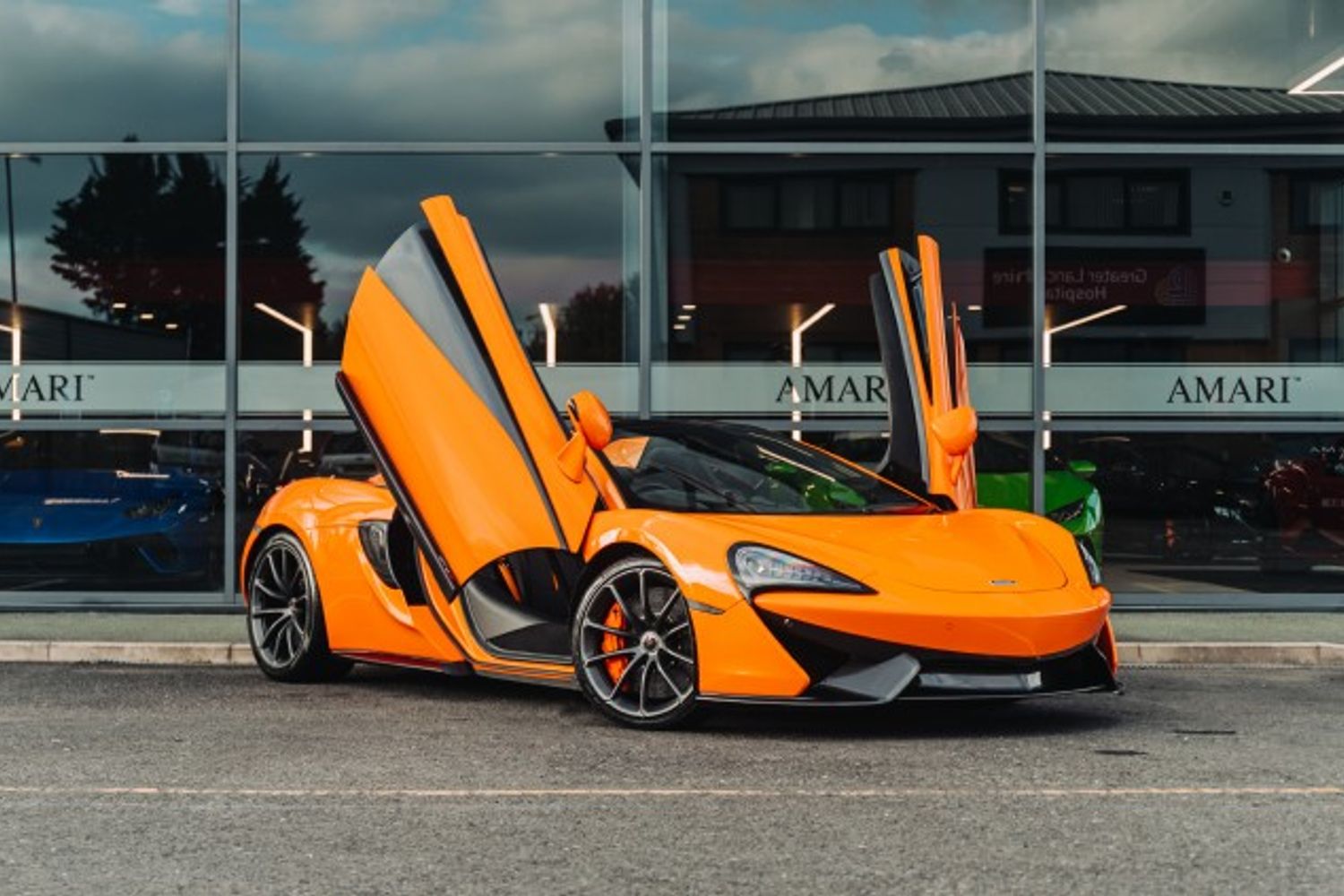 MCLAREN 570S CONVERTIBLE 3.8 V8 SSG 2DR SEMI AUTOMATIC