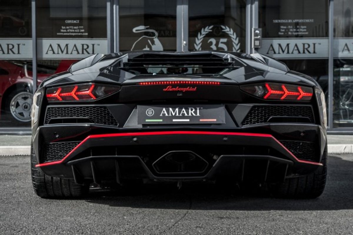 LAMBORGHINI AVENTADOR COUPE 6.5 LP 740-4 S 2DR SEMI AUTOMATIC