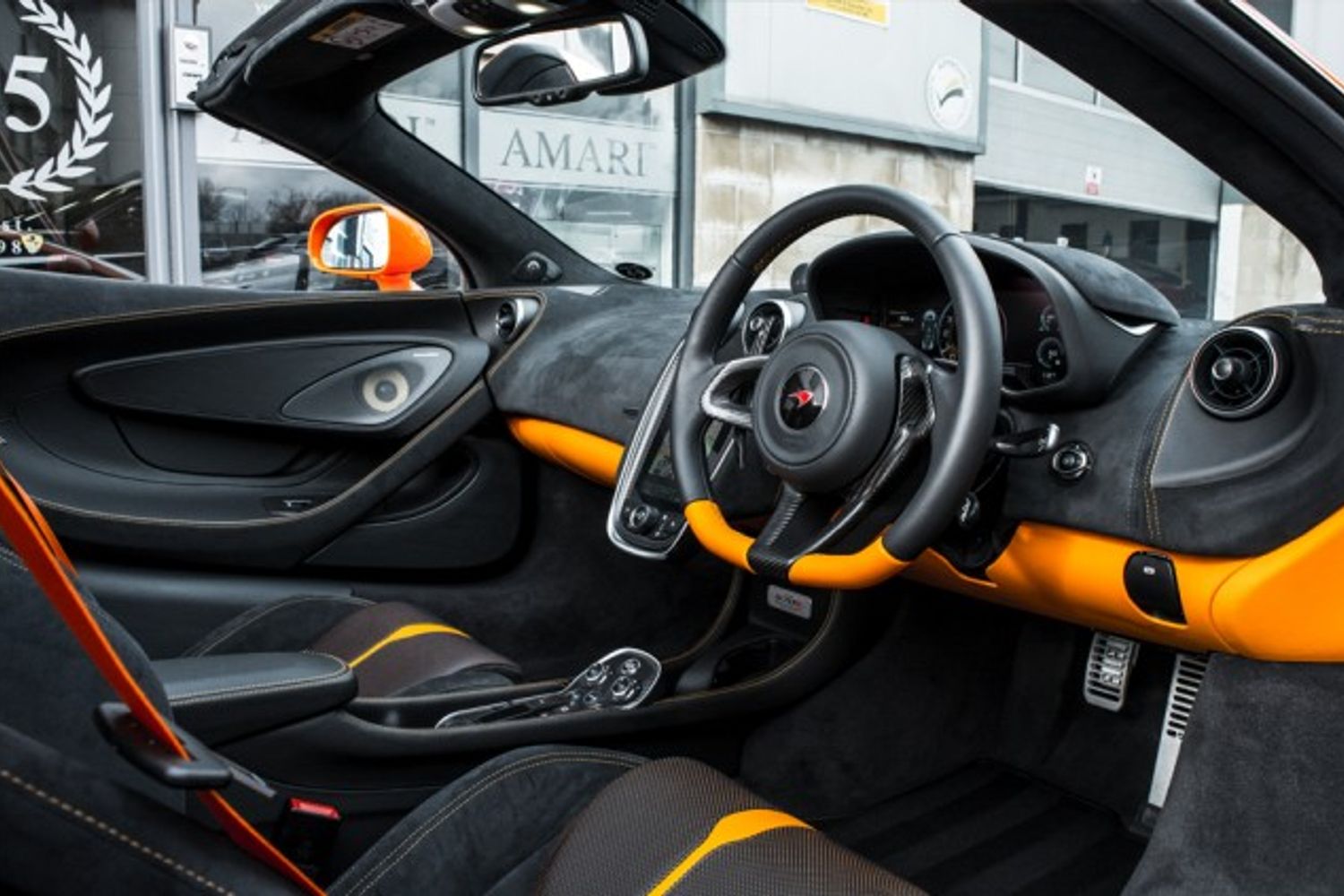 MCLAREN 570S CONVERTIBLE 3.8 V8 SSG 2DR SEMI AUTOMATIC