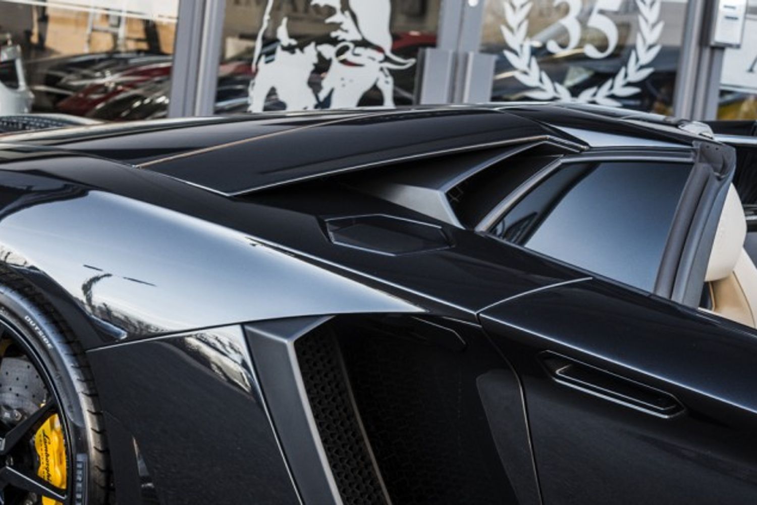 LAMBORGHINI AVENTADOR CONVERTIBLE 6.5 LP 700-4 ROADSTER 2DR SEMI AUTOMATIC