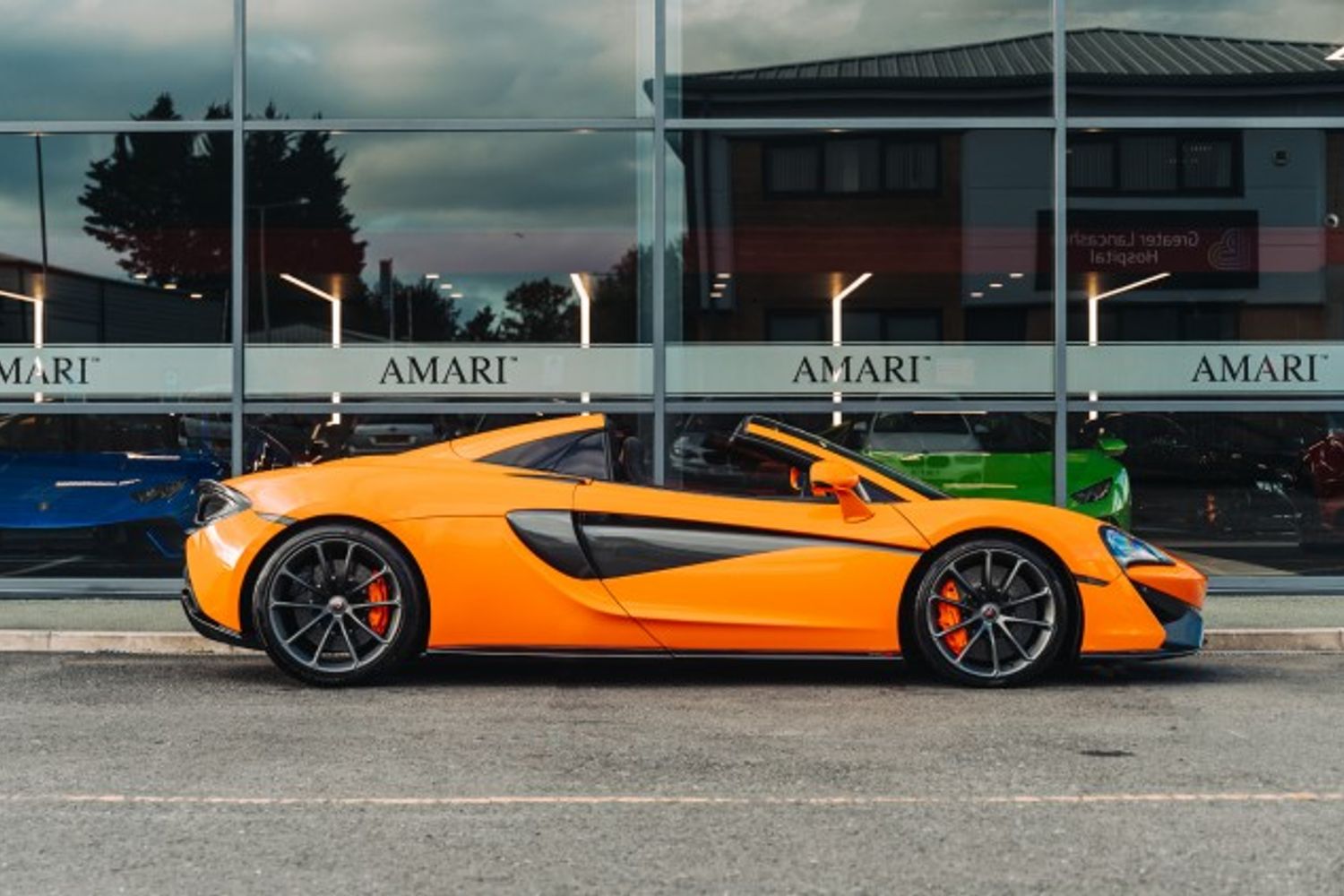 MCLAREN 570S CONVERTIBLE 3.8 V8 SSG 2DR SEMI AUTOMATIC