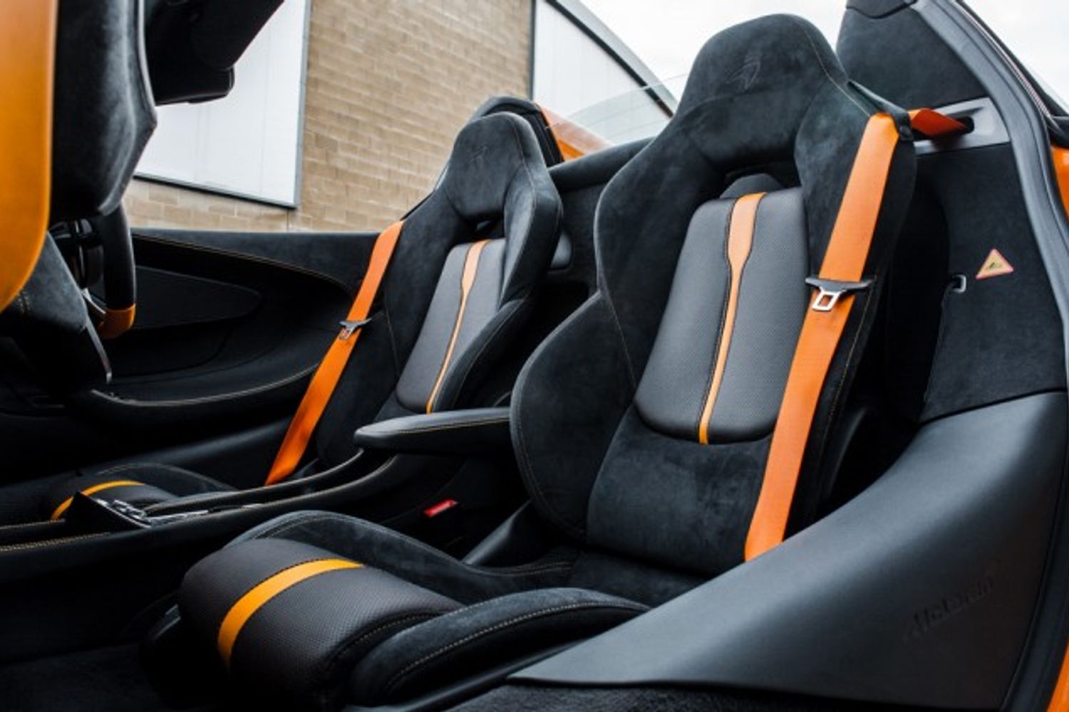 MCLAREN 570S CONVERTIBLE 3.8 V8 SSG 2DR SEMI AUTOMATIC