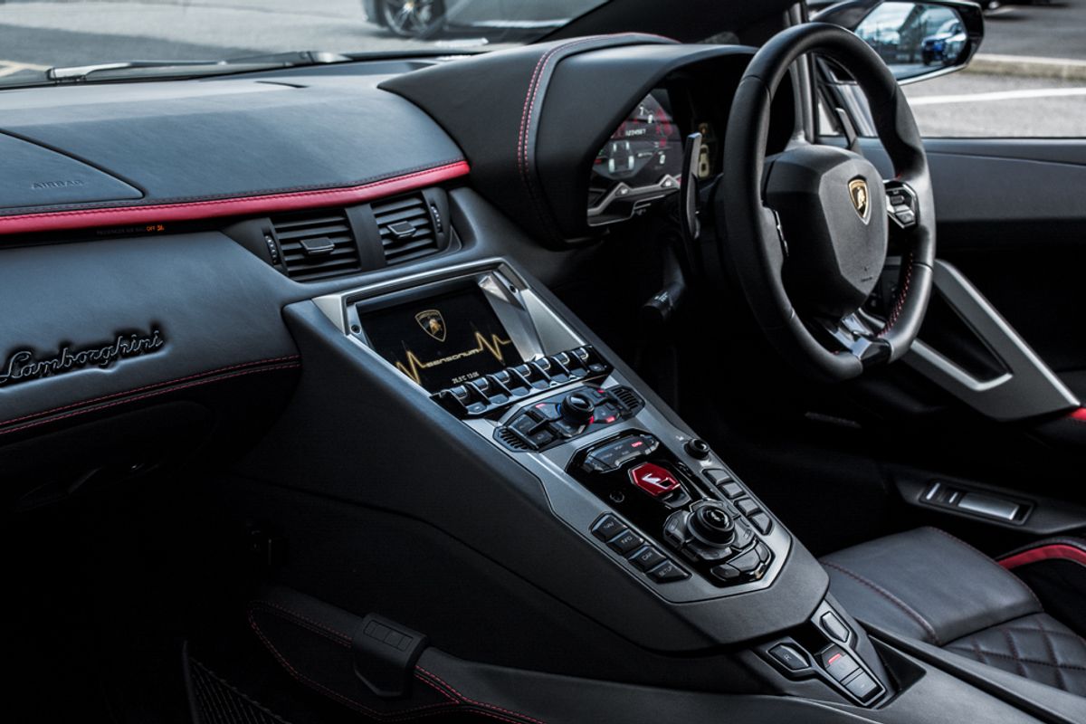 LAMBORGHINI AVENTADOR COUPE 6.5 LP 740-4 S 2DR SEMI AUTOMATIC