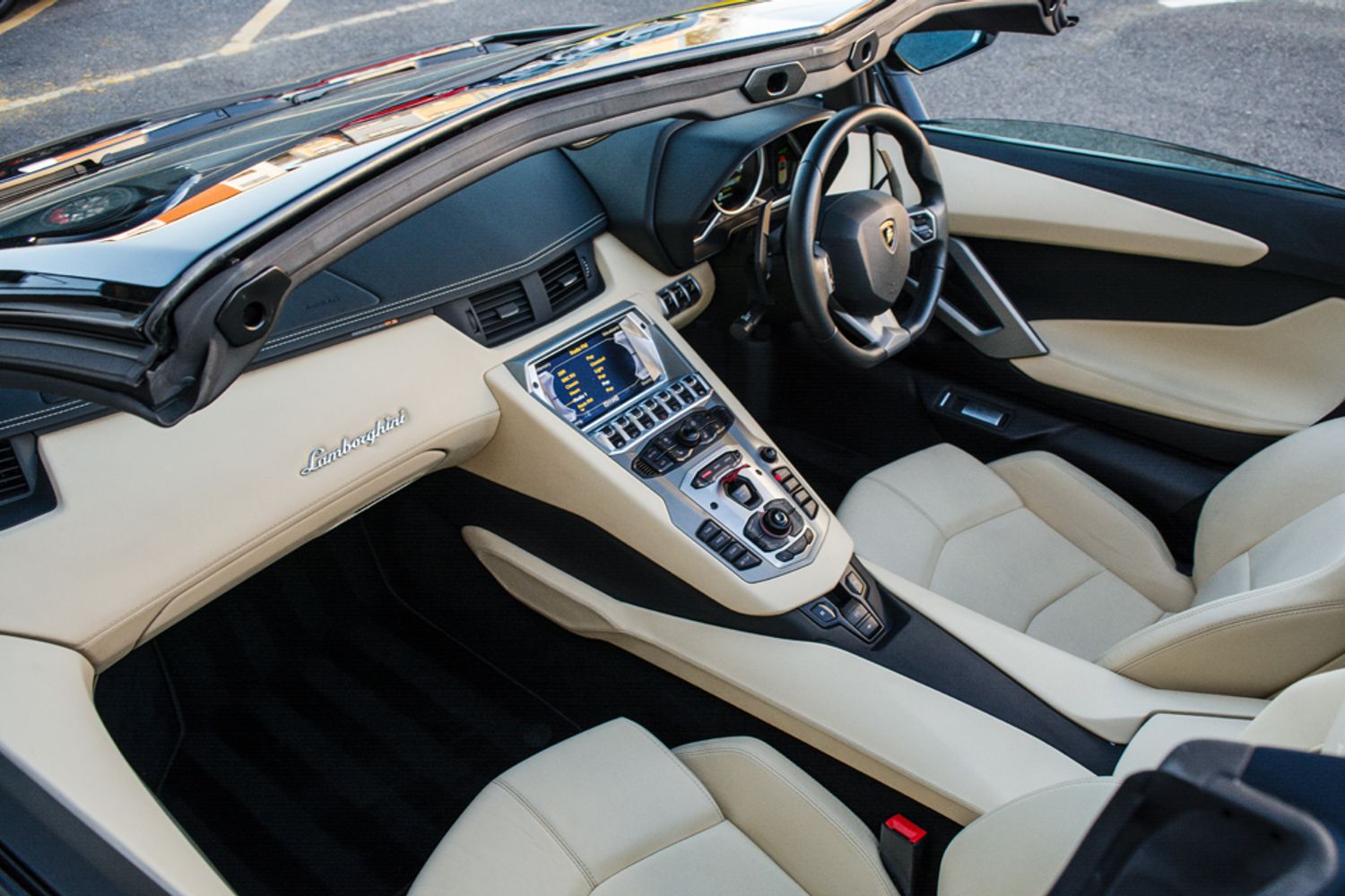 LAMBORGHINI AVENTADOR CONVERTIBLE 6.5 LP 700-4 ROADSTER 2DR SEMI AUTOMATIC