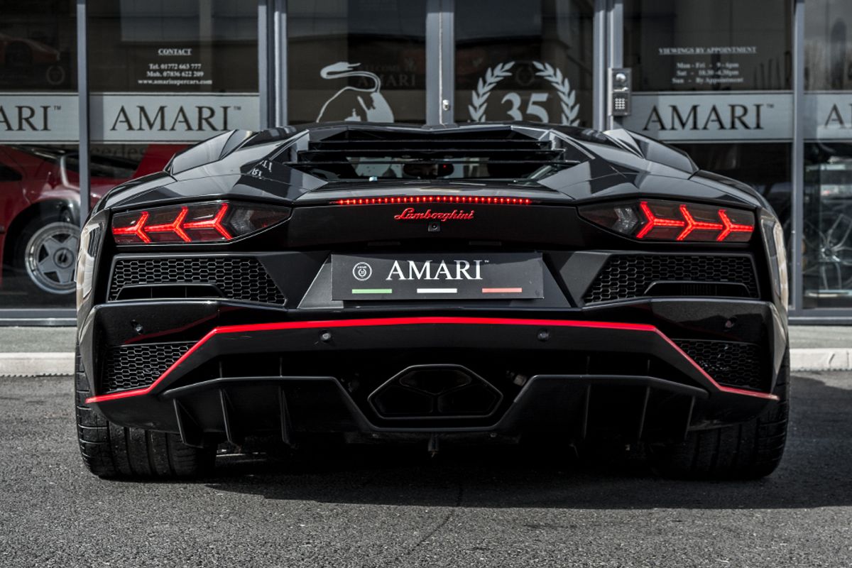 LAMBORGHINI AVENTADOR COUPE 6.5 LP 740-4 S 2DR SEMI AUTOMATIC