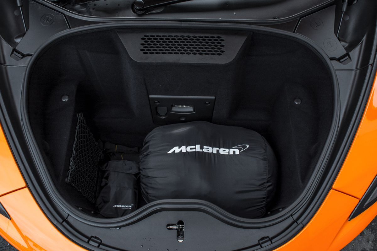 MCLAREN 570S CONVERTIBLE 3.8 V8 SSG 2DR SEMI AUTOMATIC