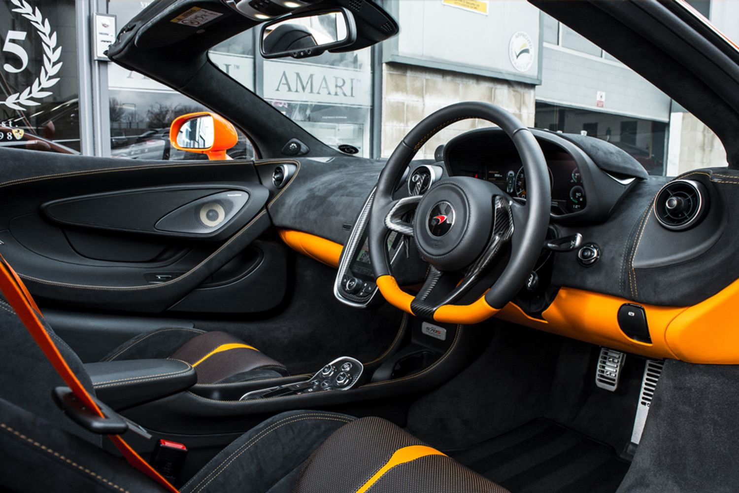 MCLAREN 570S CONVERTIBLE 3.8 V8 SSG 2DR SEMI AUTOMATIC