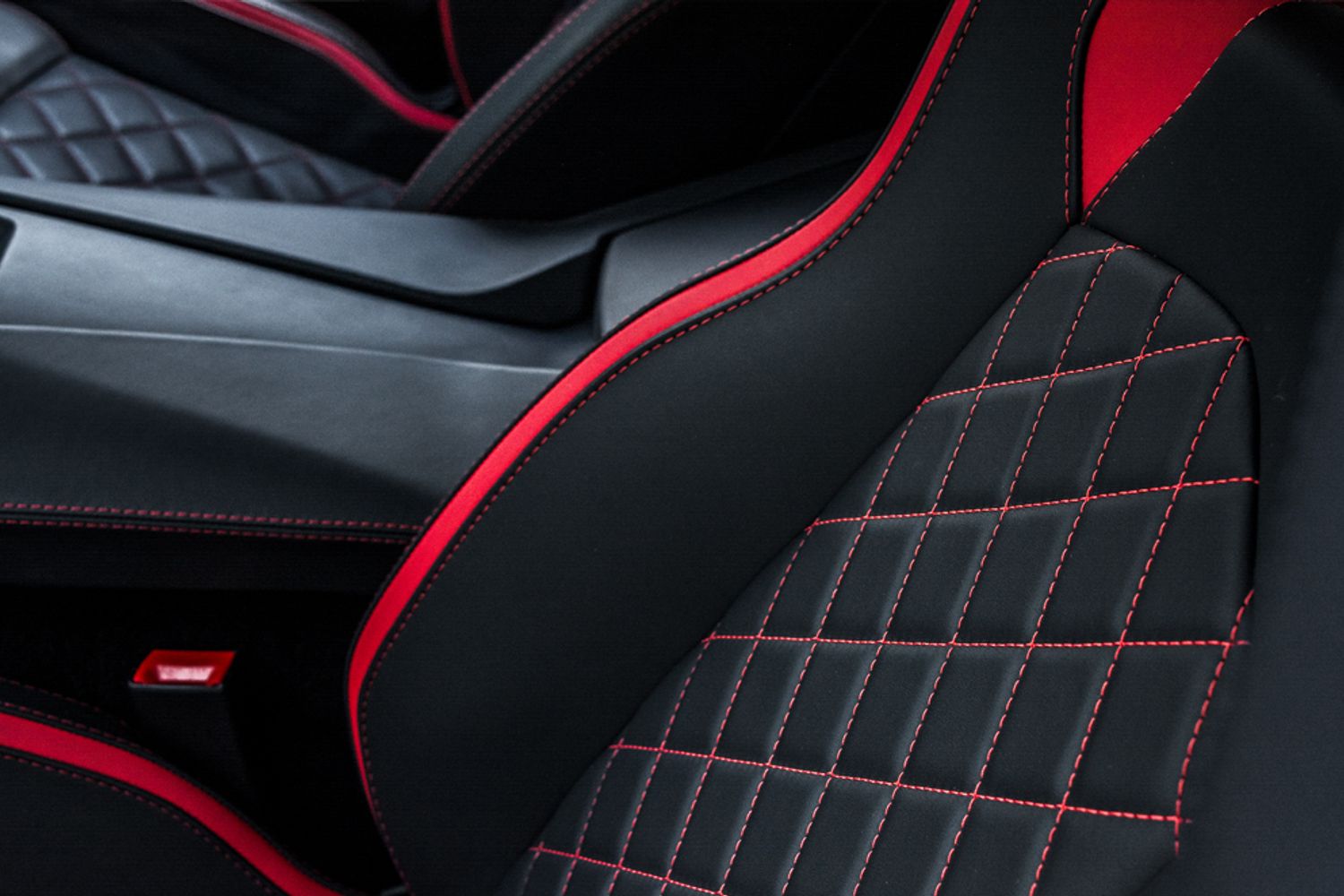 LAMBORGHINI AVENTADOR COUPE 6.5 LP 740-4 S 2DR SEMI AUTOMATIC