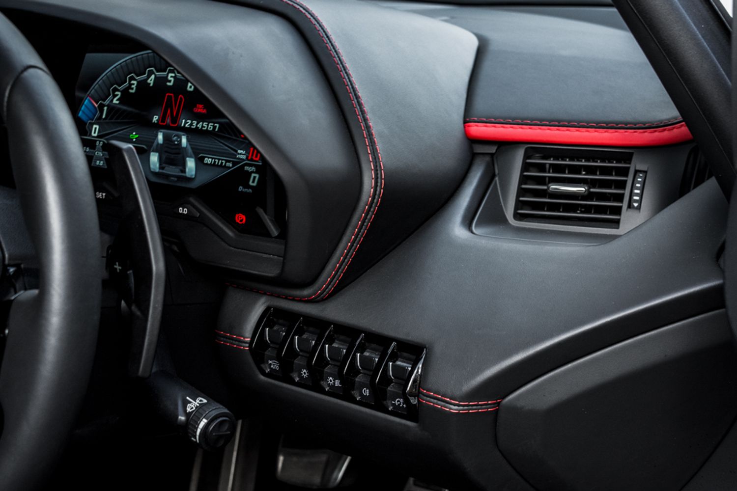 LAMBORGHINI AVENTADOR COUPE 6.5 LP 740-4 S 2DR SEMI AUTOMATIC