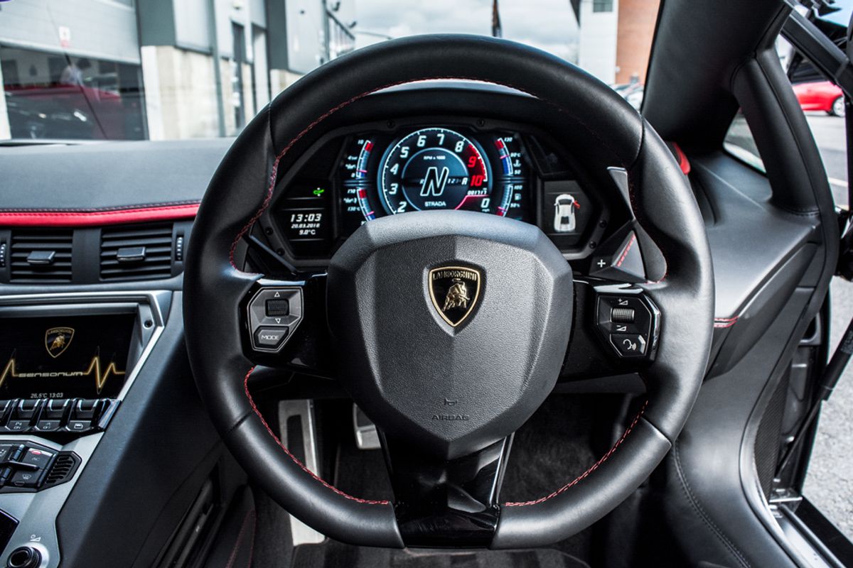 LAMBORGHINI AVENTADOR COUPE 6.5 LP 740-4 S 2DR SEMI AUTOMATIC