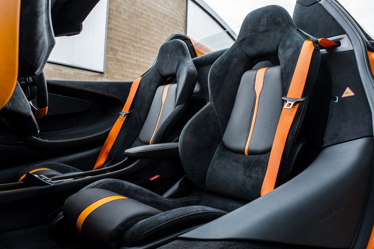 MCLAREN 570S CONVERTIBLE 3.8 V8 SSG 2DR SEMI AUTOMATIC