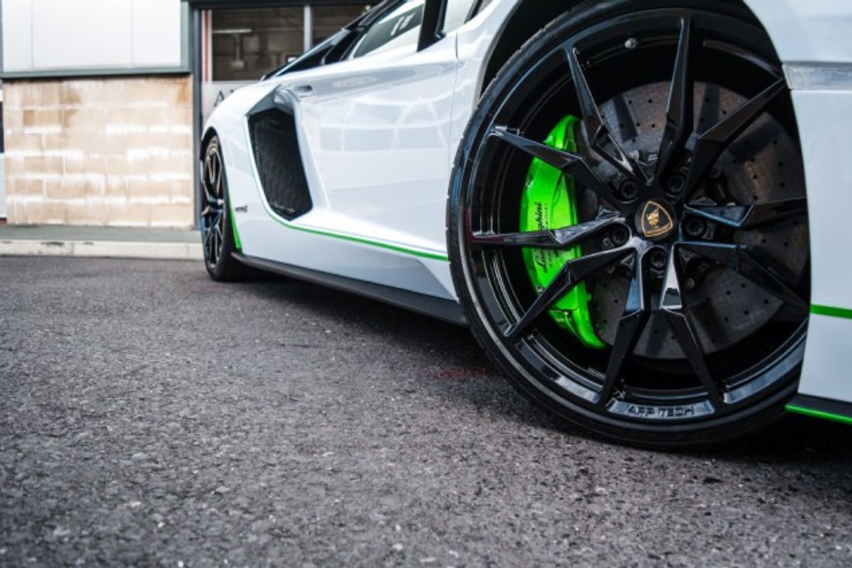 LAMBORGHINI AVENTADOR COUPE 6.5 LP 740-4 S 2DR SEMI AUTOMATIC