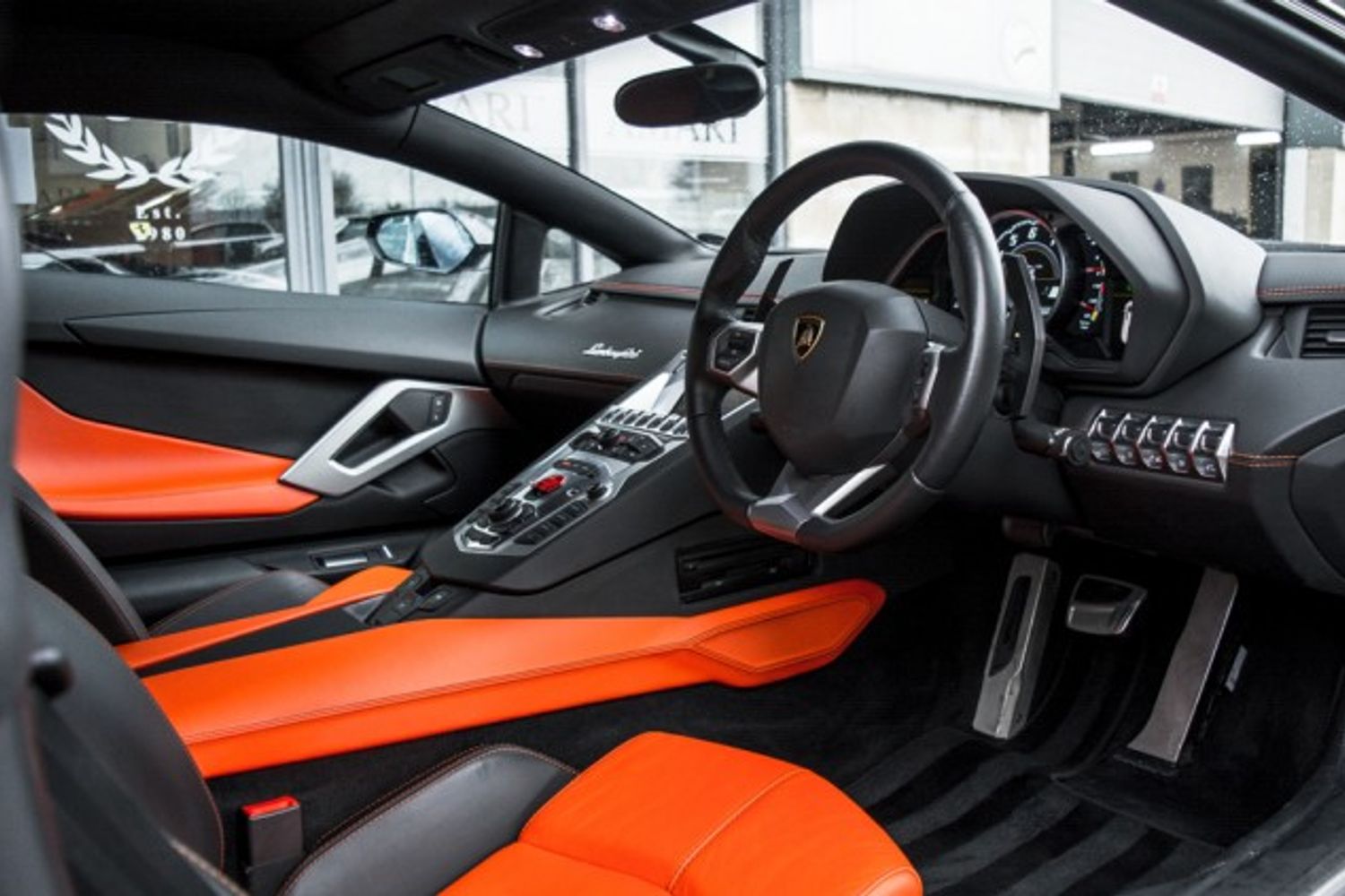LAMBORGHINI AVENTADOR COUPE 6.5 V12 2DR SEMI AUTOMATIC