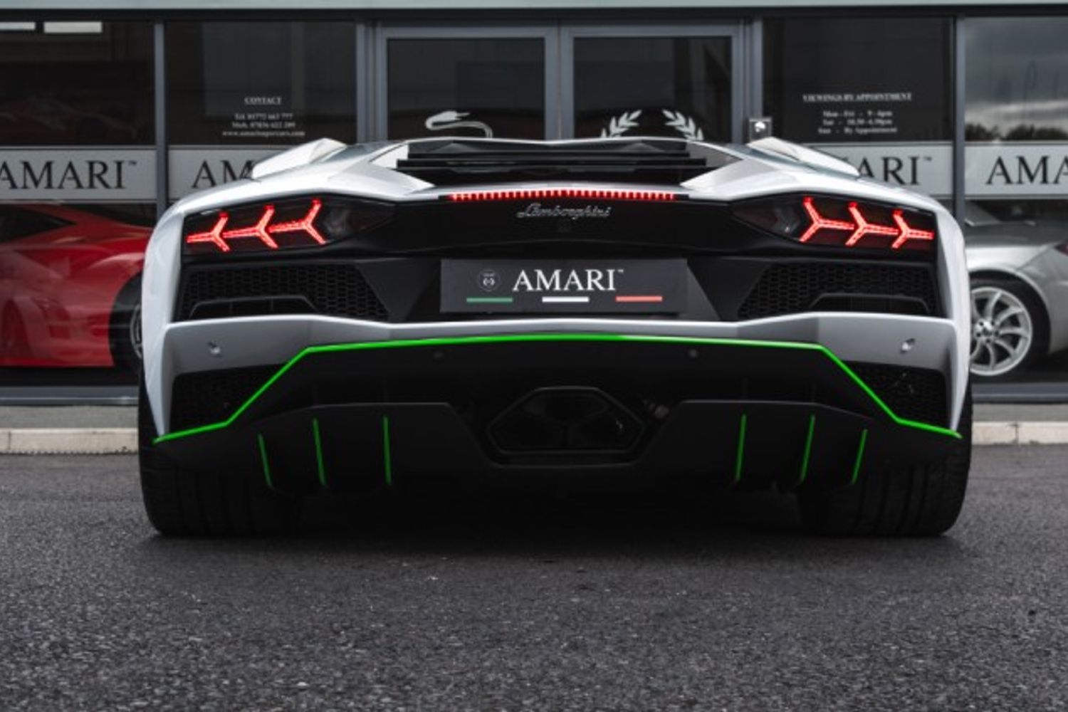 LAMBORGHINI AVENTADOR COUPE 6.5 LP 740-4 S 2DR SEMI AUTOMATIC
