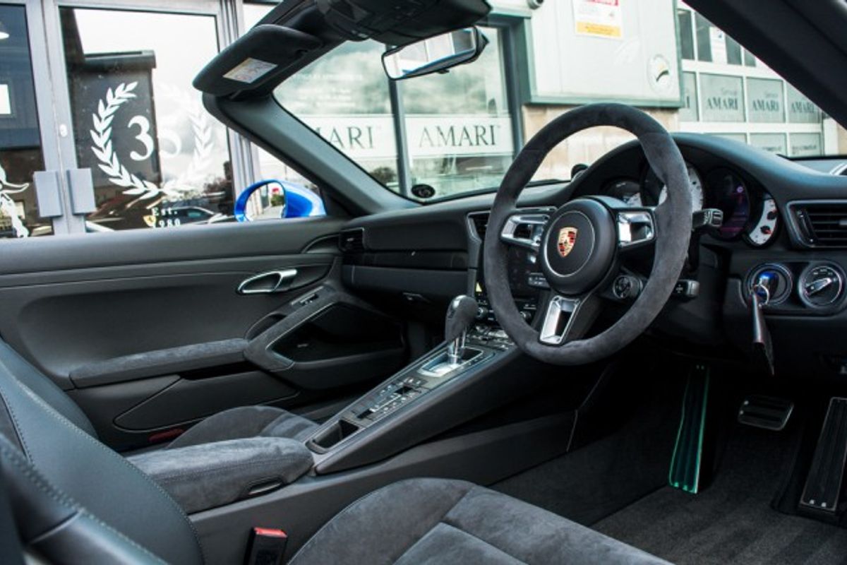 PORSCHE 911 CONVERTIBLE 3.0 TARGA 4 PDK 2DR SEMI AUTOMATIC
