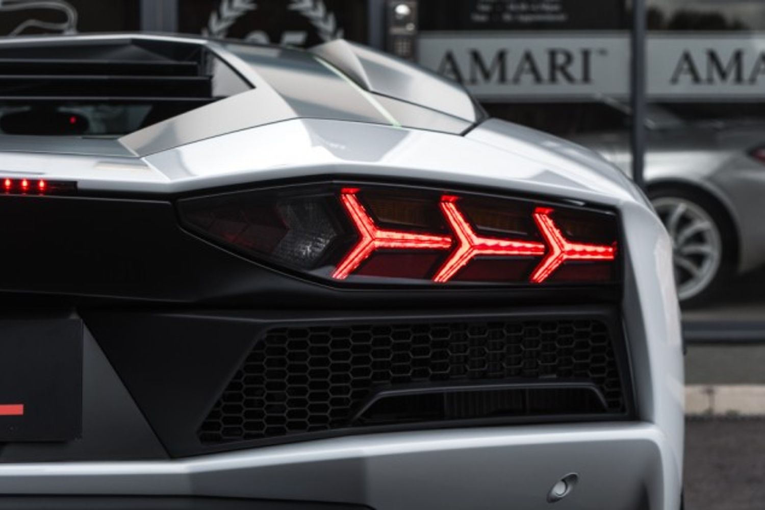 LAMBORGHINI AVENTADOR COUPE 6.5 LP 740-4 S 2DR SEMI AUTOMATIC