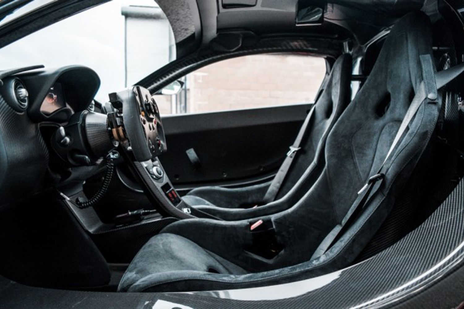 MCLAREN P1 HYBRID ELECTRIC 3.8 P1 AUTO