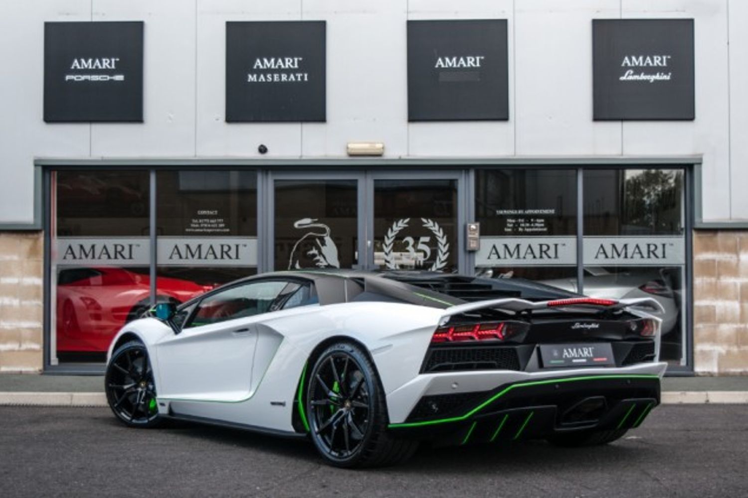 LAMBORGHINI AVENTADOR COUPE 6.5 LP 740-4 S 2DR SEMI AUTOMATIC