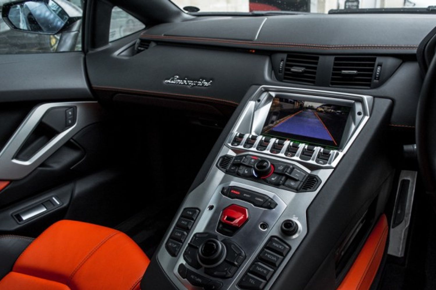 LAMBORGHINI AVENTADOR COUPE 6.5 V12 2DR SEMI AUTOMATIC