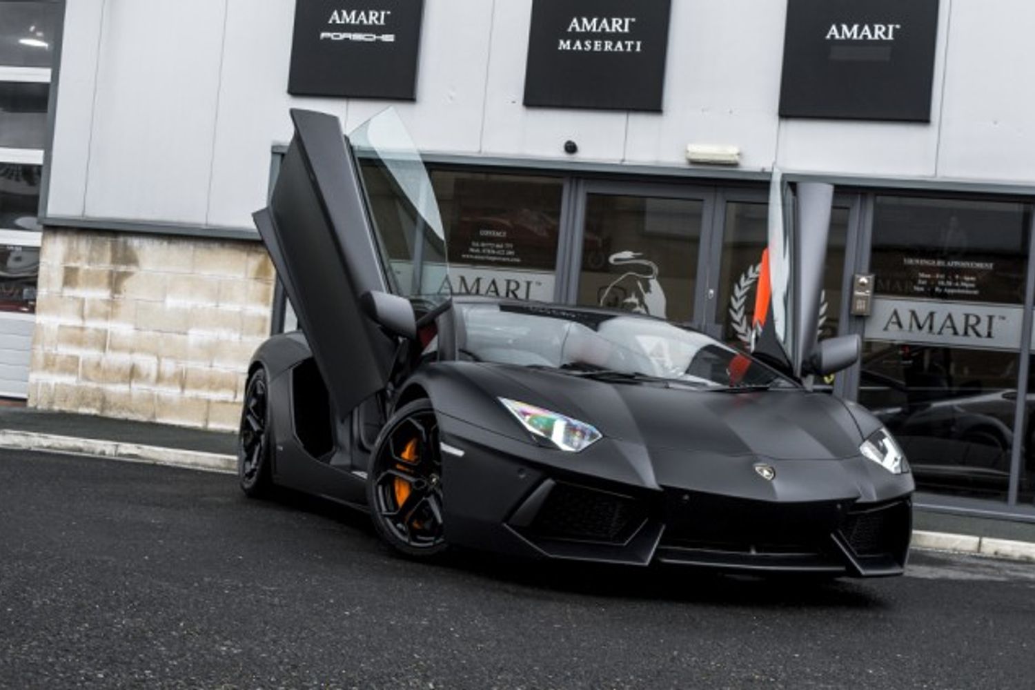 LAMBORGHINI AVENTADOR COUPE 6.5 V12 2DR SEMI AUTOMATIC