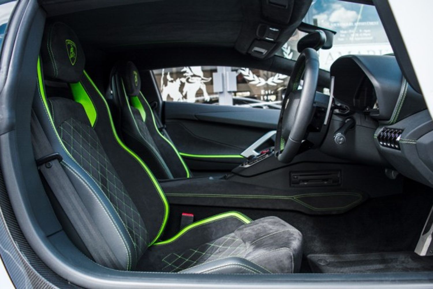 LAMBORGHINI AVENTADOR COUPE 6.5 LP 740-4 S 2DR SEMI AUTOMATIC